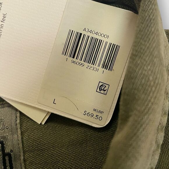 Levis Silver Tab Oversized Button Down Long Sleeve Shirt Olive Green Mens size L - Picture 11 of 11